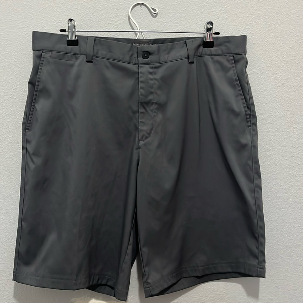 NIKE Golf Dri Fit Shorts Men's Sz 36 Gray